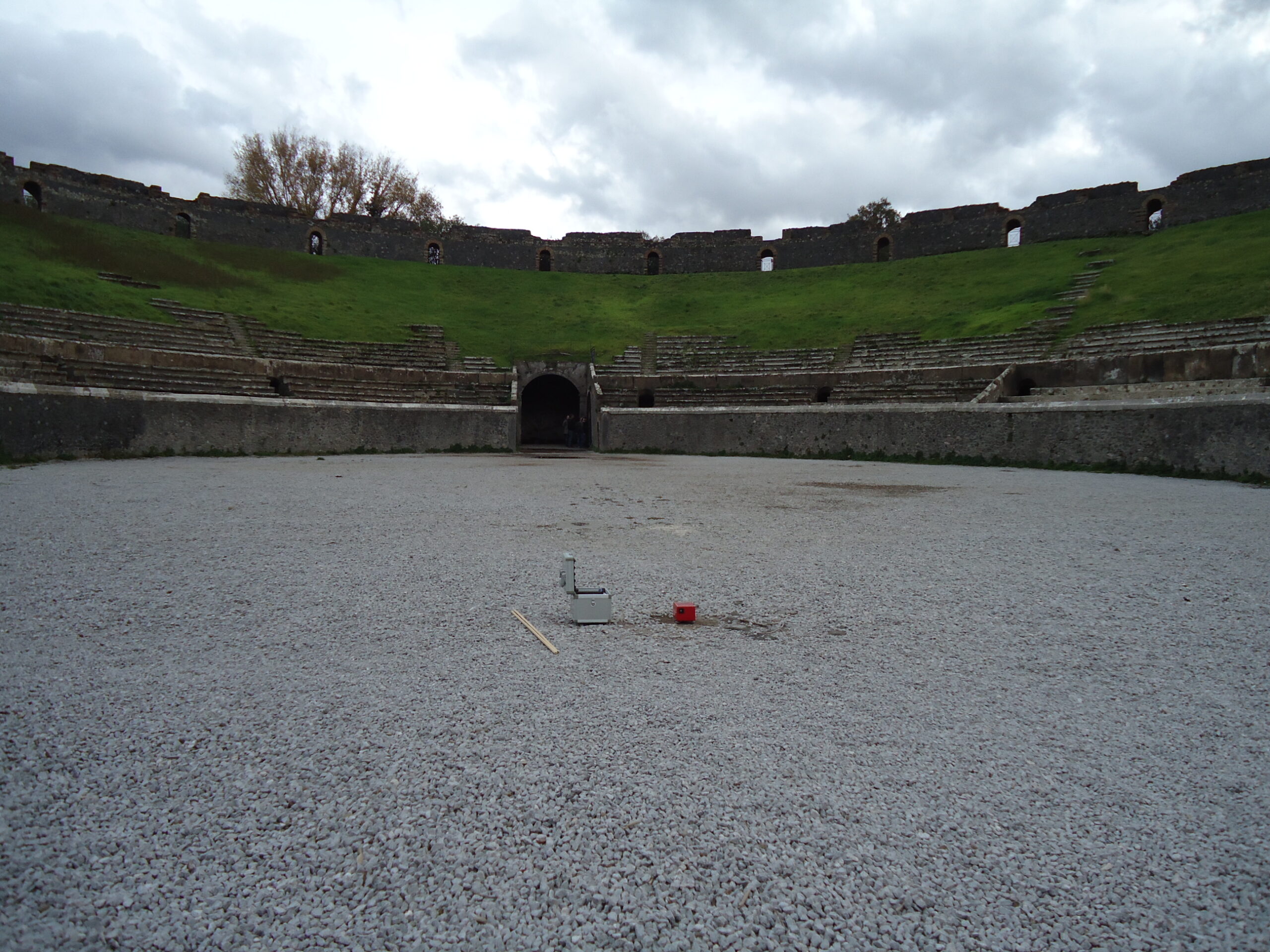 Misura delle vibrazioni ambientali tramite stazione singola nel sito archeologico di Pompei